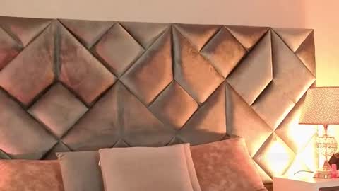 Leizathompson online show from 14, 2, 2026