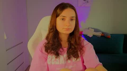 Snapshot of lelia_vibe chatting on 17, 9, 2025 Lelia online show from 17, 9, 2025