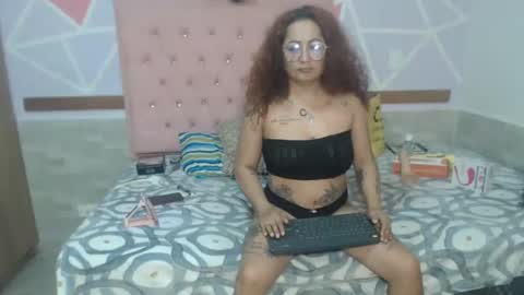 Snapshot of lena_lawson chatting on 10, 12, 2024 lena_lawson online show from 10, 12, 2024