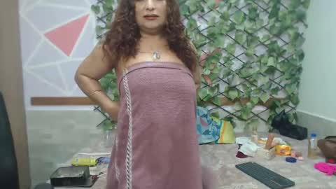 Snapshot of lena_lawson chatting on 8, 2, 2025 lena_lawson online show from 8, 2, 2025