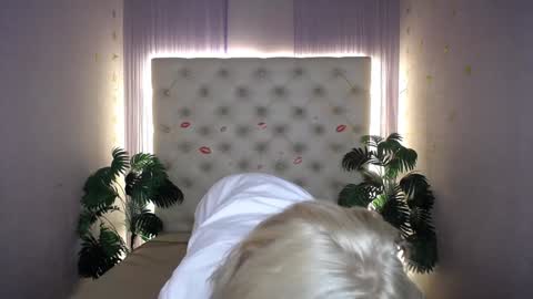 Snapshot of lena_paulles chatting on 3, 12, 2024 Lena online show from 3, 12, 2024