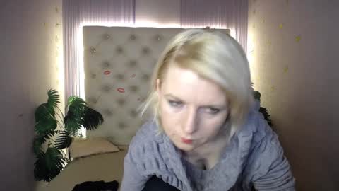 Snapshot of lena_paulles chatting on 13, 12, 2024 Lena online show from 13, 12, 2024
