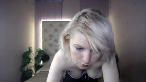 Snapshot of lena_paulles chatting on 18, 12, 2024 Lena online show from 18, 12, 2024