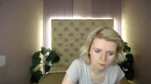 Snapshot of lena_paulles chatting on 24, 12, 2024 Lena online show from 24, 12, 2024