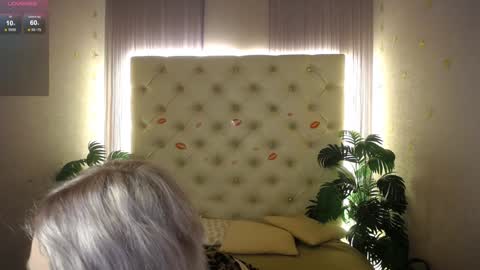 Snapshot of lena_paulles chatting on 5, 1, 2025 Lena online show from 5, 1, 2025