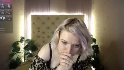 Snapshot of lena_paulles chatting on 5, 1, 2025 Lena online show from 5, 1, 2025