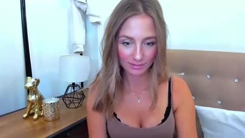 Snapshot of lena_sexi chatting on 23, 9, 2025 lena_sexi online show from 23, 9, 2025