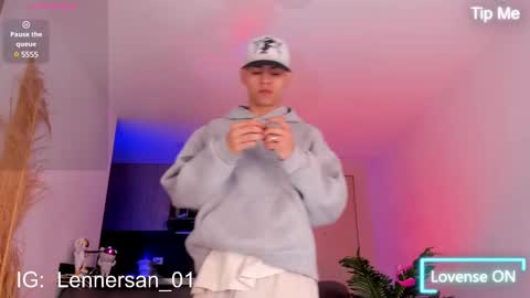 Lenner INDEPENDENT MODEL online show from 10, 2, 2025