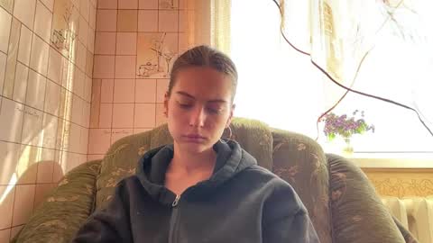 Hellomy name is Natalyits my first day here nice to meet you Give me 50 thumbs ups online show from 23, 5, 2026