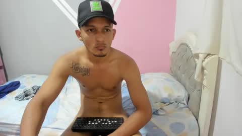 Snapshot of lenuam_and_tiffany chatting on 1, 2, 2025 lenuam_and_tiffany online show from 1, 2, 2025