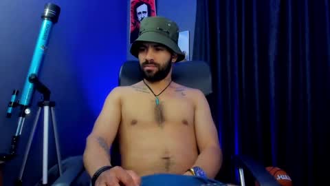 Leo  Diaz online show from 8, 2, 2025