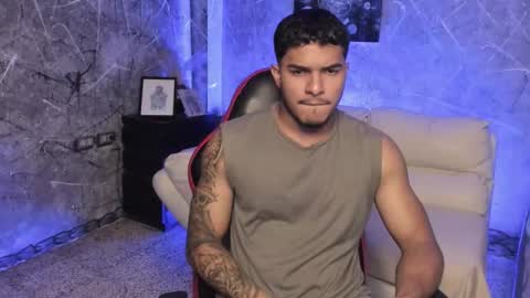 Snapshot of leo_taro chatting on 18, 11, 2025 Leo independent model online show from 18, 11, 2025