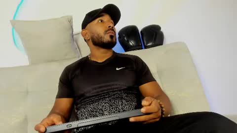 Snapshot of leocarter_ chatting on 12, 6, 2026 leo online show from 12, 6, 2026