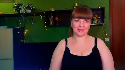 Snapshot of leona_tracie chatting on 21, 2, 2026 Leona tracie online show from 21, 2, 2026