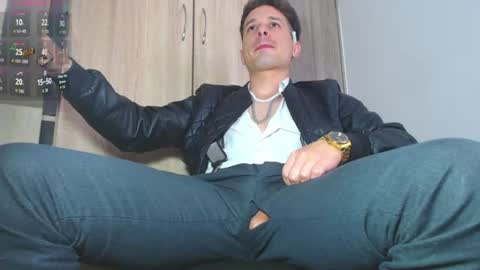 Snapshot of leonal_oconer chatting on 14, 7, 2026 iam leonal online show from 14, 7, 2026