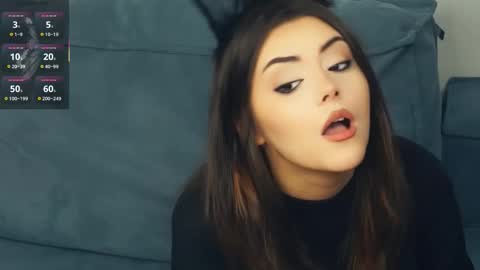 Mia online show from 21, 9, 2025