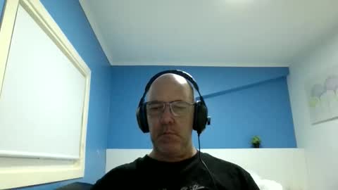 Snapshot of leonew71 chatting on 14, 9, 2025 leonew71 online show from 14, 9, 2025