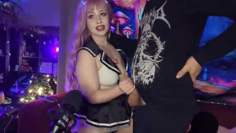 Snapshot of leonita_19 chatting on 16, 12, 2025 Leonita and Leon online show from 16, 12, 2025