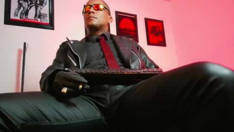 Lenardo jaramillo online show from 25, 10, 2025