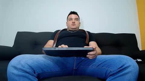 Snapshot of leoreem_ chatting on 6, 11, 2025 leoreem_ online show from 6, 11, 2025