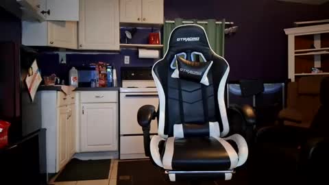 Snapshot of leppard6148 chatting on 21, 9, 2025 Keith online show from 21, 9, 2025