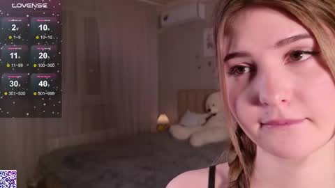 Nicole Moore online show from 3, 3, 2025