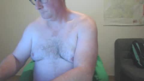 Snapshot of lerase40 chatting on 4, 12, 2025 homquisgode online show from 4, 12, 2025