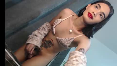 Snapshot of lesi_trisha chatting on 6, 3, 2025 Trisha18 online show from 6, 3, 2025