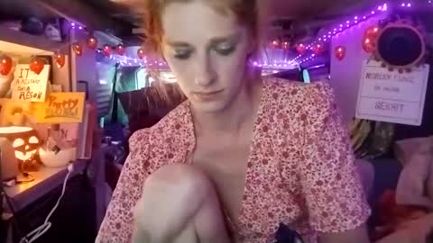 LesleyGumGrass- The Boring Trans girl online show from 9, 10, 2025