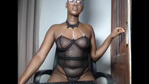 Snapshot of leslie_bebby2 chatting on 15, 3, 2026 leslie online show from 15, 3, 2026