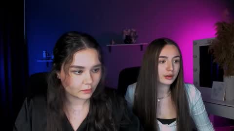 Snapshot of leslie_bird chatting on 1, 10, 2025 leslie_bird online show from 1, 10, 2025