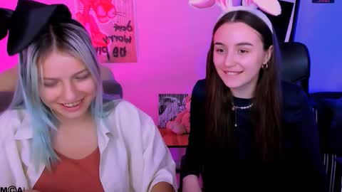 Snapshot of leslie_bird chatting on 9, 10, 2025 leslie_bird online show from 9, 10, 2025