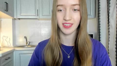 Snapshot of leslie_my_lovee chatting on 22, 11, 2025 LESLIE online show from 22, 11, 2025