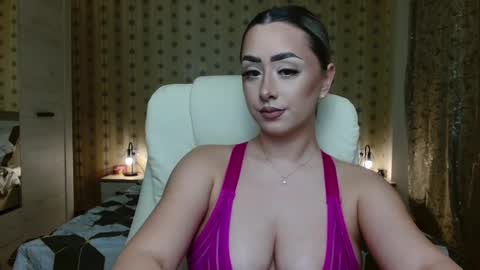 leslie_secret online show from 6, 1, 2025