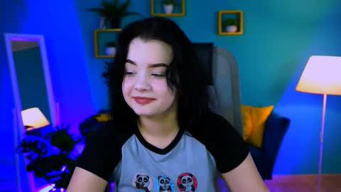 LeslieRowe online show from 4, 11, 2025