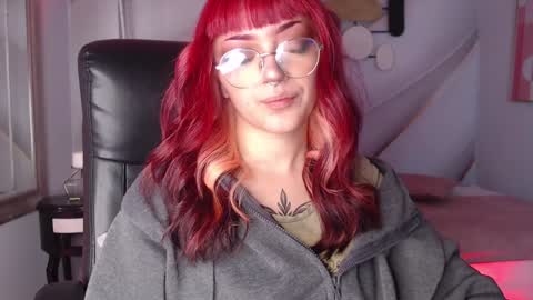 Snapshot of lessboobs_gh chatting on 12, 1, 2025 Less online show from 12, 1, 2025