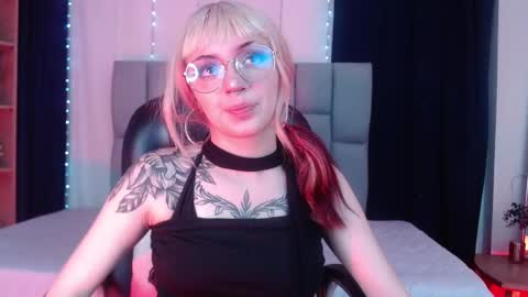 Snapshot of lessboobs_gh chatting on 2, 2, 2025 Less online show from 2, 2, 2025