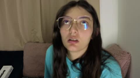 lessliee online show from 19, 4, 2026