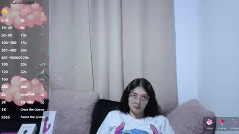 lessliee online show from 4, 7, 2026