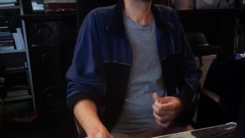 Vampiro Diurno online show from 10, 10, 2025