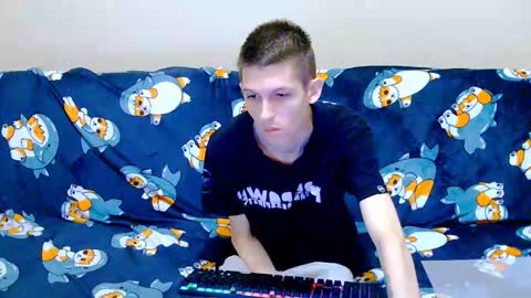 lester_broo online show from 2, 12, 2025