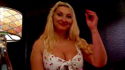 leticiareys online show from 18, 12, 2025