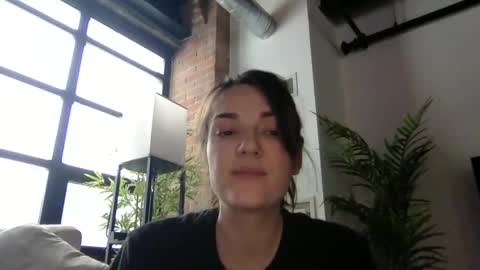 strawberrywatermelonpink22 online show from 16, 2, 2025