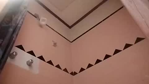 letmewetyoirpantiies online show from 8, 10, 2025