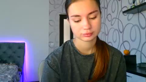 Snapshot of lette_emily chatting on 16, 10, 2025 Emily online show from 16, 10, 2025