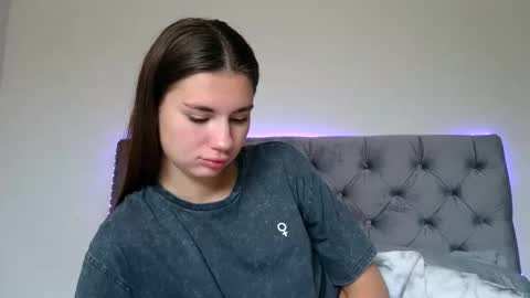 Snapshot of lette_emily chatting on 4, 11, 2025 Emily online show from 4, 11, 2025