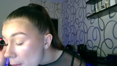 Snapshot of lette_emily chatting on 8, 11, 2025 Emily online show from 8, 11, 2025