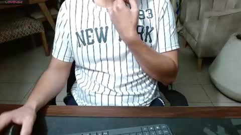 Snapshot of levy_xxx chatting on 19, 7, 2026 levy lupin online show from 19, 7, 2026