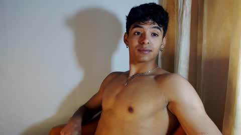 Snapshot of lewis_ly chatting on 13, 12, 2025 i am lewis ly EDUARDO MEMDOZA15 online show from 13, 12, 2025