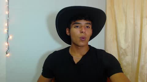 i  am lewis ly EDUARDO MEMDOZA15 online show from 12, 4, 2026
